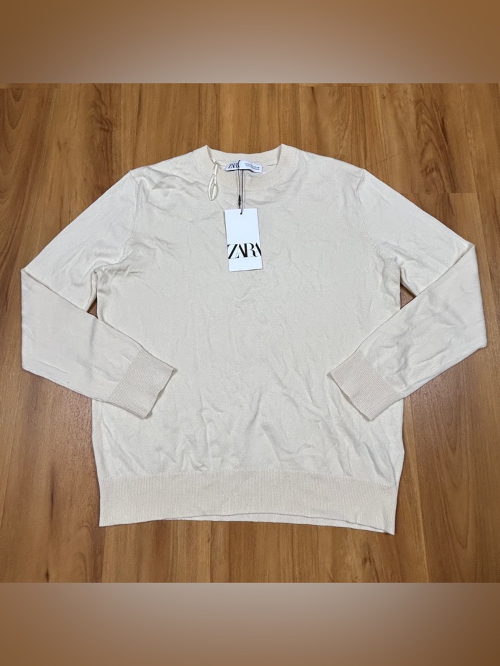 ZARA Cream Knit Sweater M Lightweight Soft Crew Neck Minimalist Chic